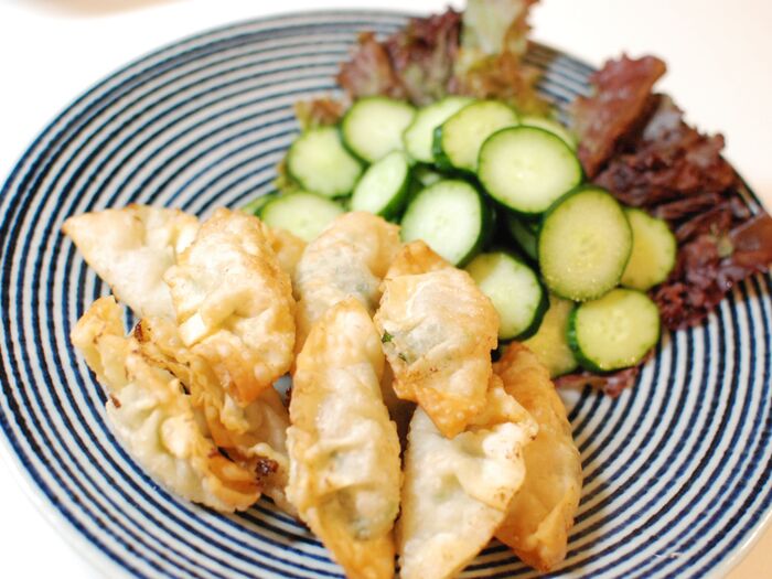 簡単☆海老とパクチーの揚げ餃子☆