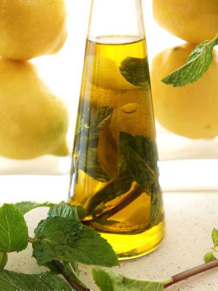 レモンミントオイルの作り方