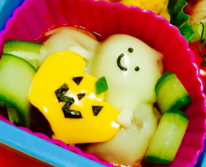 顔を付けてオバケに仕上げる