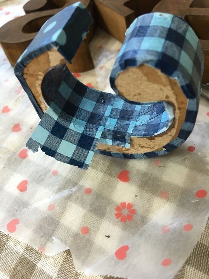 内側は少しずつカットして貼る!