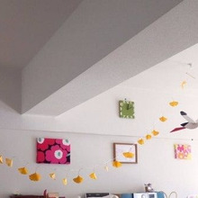 ギャラリーの様に飾るリビング