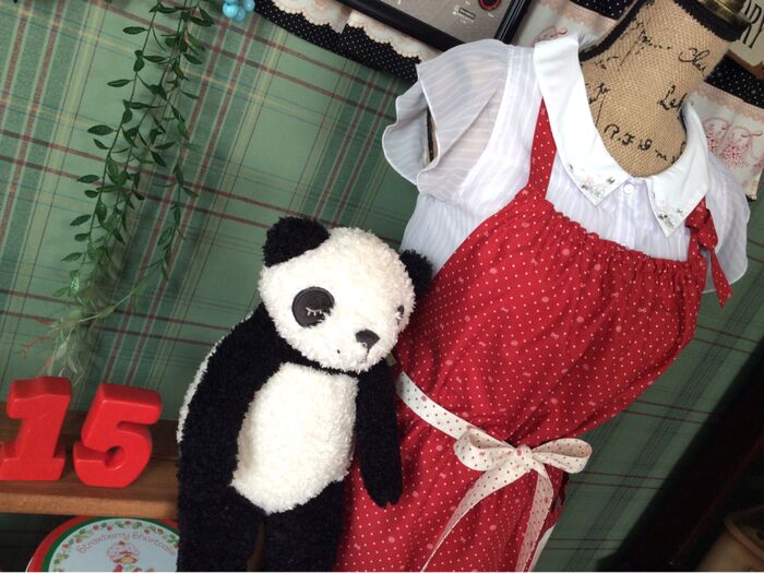 ギャザーで フィット♡可愛らしい 胸もとです♪