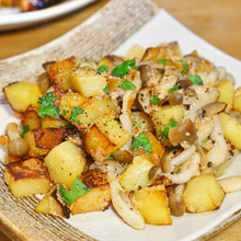 お弁当にもオススメ!コロコロ明太子ジャガバター炒めのレシピ