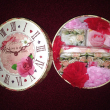 ALL100均!デコパージュでケーキの箱が大変身❣️