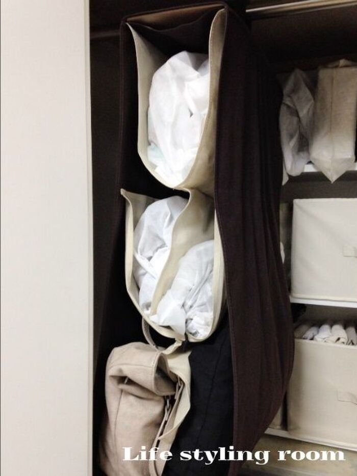 クローゼットに吊るして収納