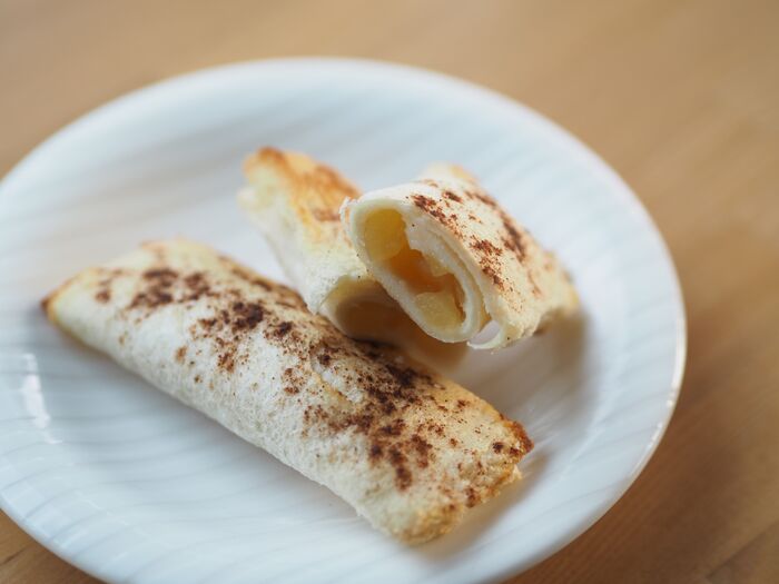 食パンでサクっとヘルシー「アップルパイロール」☆パイ生地不要!【作ってみた】