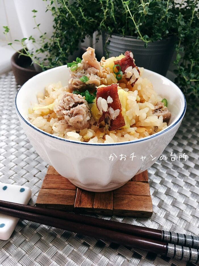 味付け失敗なし!*めんつゆで*さつまいもと豚肉の炊き込みご飯