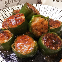 肉汁たっぷり♡コロンと可愛いピーマンの肉詰めオイスターあん