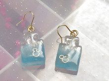 夜に光る!ほぼ100均材料のUVレジンピアス