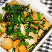 材料3つ。味付けいらず!冷めても美味しい!塩昆布と厚揚げのニラ炒めのレシピ