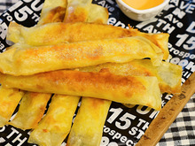 さつまいもとチーズで簡単!美味しい!スティック春巻きのレシピ☆彡