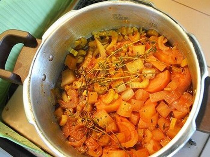 いよいよ圧力鍋の出番です