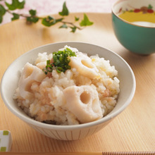 浸水不要♪もちもちご飯が美味しい「レンコンとたらこの炊き込みご飯」