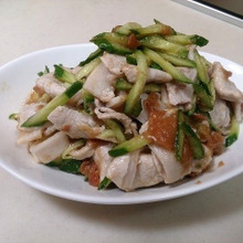 豚小間と梅干しのさっぱり和え