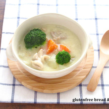 圧力鍋であっという間に♪ルーを使わない米粉の豆乳シチュー