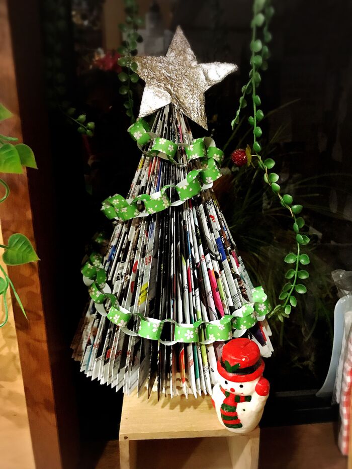 雑誌で簡単☆手作りクリスマスツリー