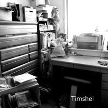 お部屋のインテリアチェンジ①思考の整理~革のおうち工房を作る!~