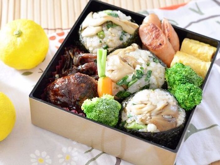 春菊と舞茸の混ぜご飯おにぎりのお弁当＊＊