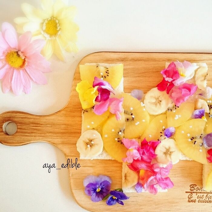 まずは フルーツからデコレーションしていきましょう♩