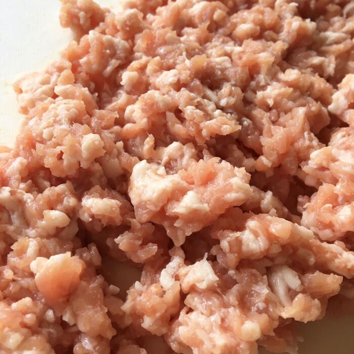 豚コマ肉の準備