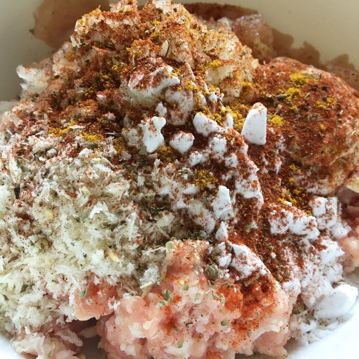 材料を混ぜ合わせる