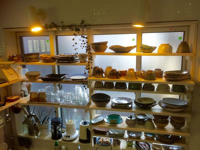 キッチン出窓にぴったり食器棚をDIY