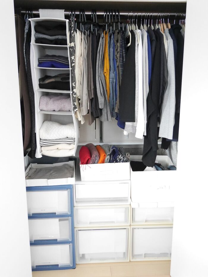 ①クローゼットを開けると全て見渡せる