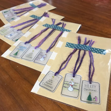 プラバンでラッピングにおすすめなクリスマスタグ