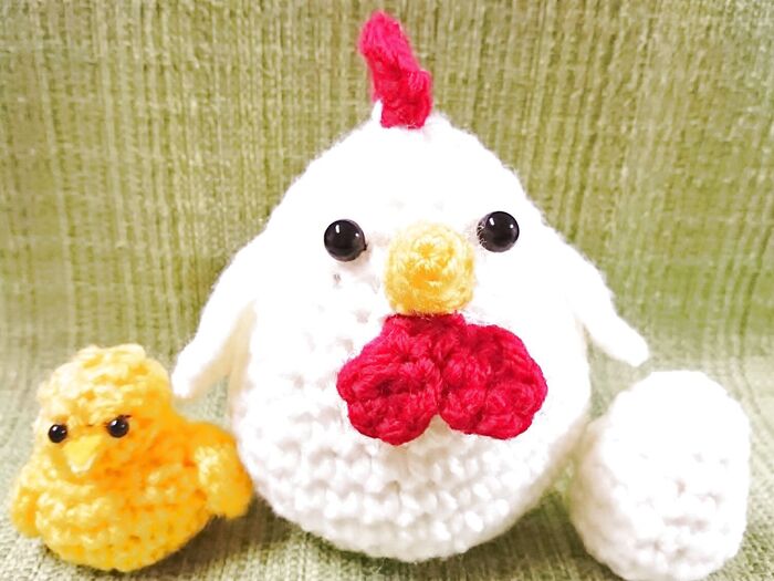100均のアクリル毛糸!来年の干支を編みぐるみ~酉・ひよこ・卵のセット