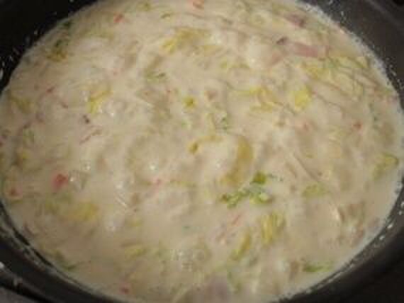 ⑤米粉でとろみをつける