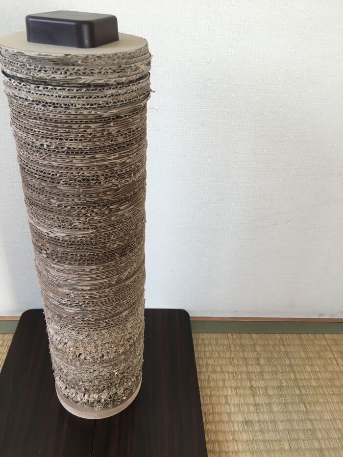 不要ダンボールで猫の爪研ぎリフィルを作る♪