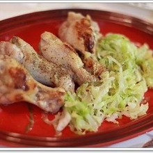 シンプル♪ヘルシー♪♪うま味たっぷり☆鶏手羽と塩キャベツのソテー☆