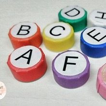 ペットボトルのキャップで作る!『アルファベットキャップ』