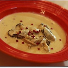 スライスチーズで簡単♪ポカポカ温か♡牡蠣の豆乳チーズクリーム煮☆