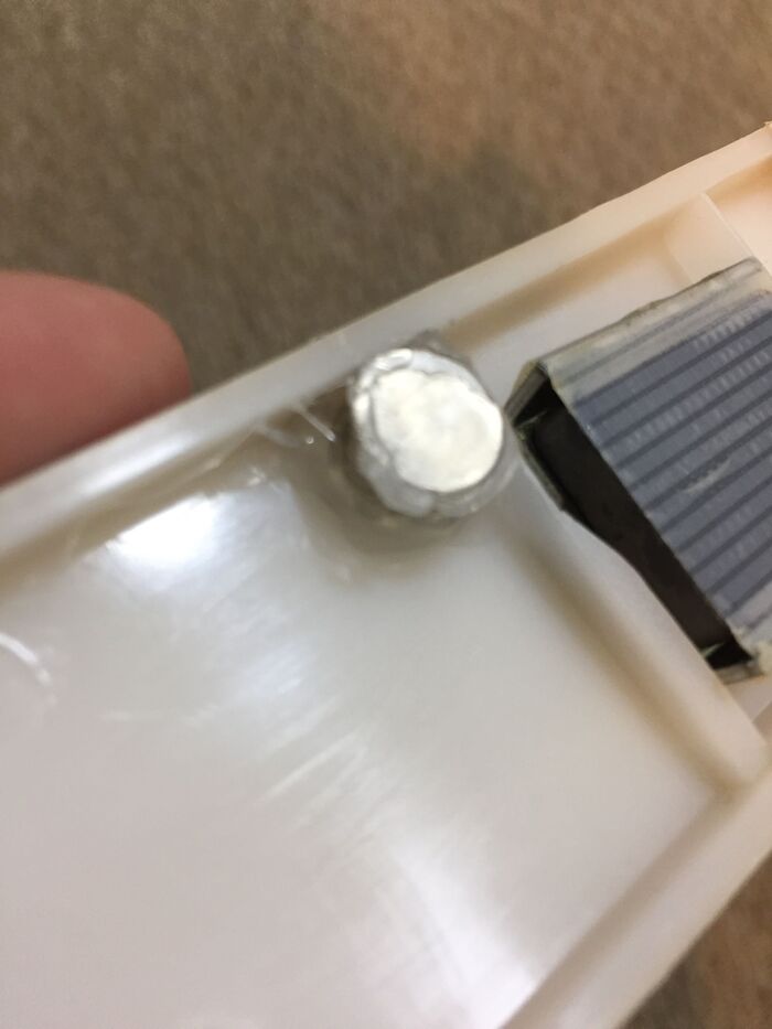 ②マグネットによるキズが気になる方は、