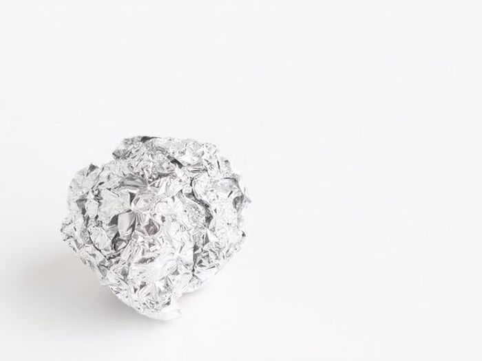 <アルミホイル活用法 6>ボール状にして鍋の中のアクとり