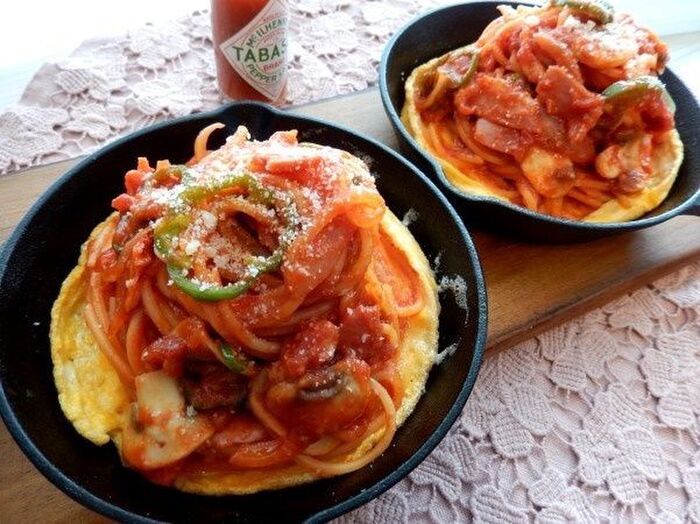 スキレットでカフェ風♡ナポリタンのオムレツ風!
