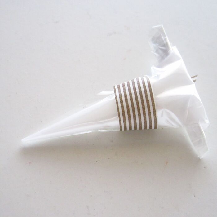 コルネを作り、いれる。