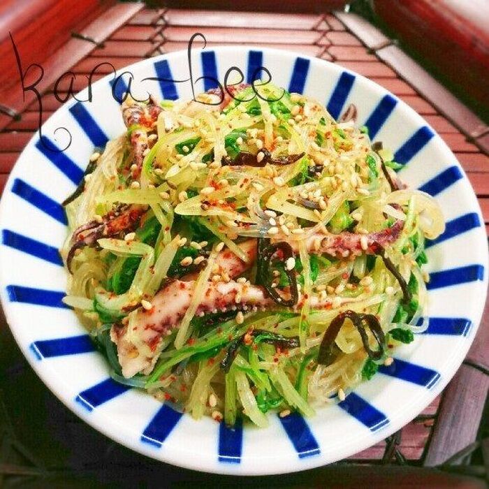 和風でサッパリお箸が進む♡旨辛塩こんぶ春雨サラダ