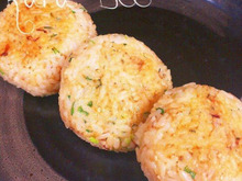 旨さにハマる♡ネギおかかチーズバター醤油焼きおにぎり