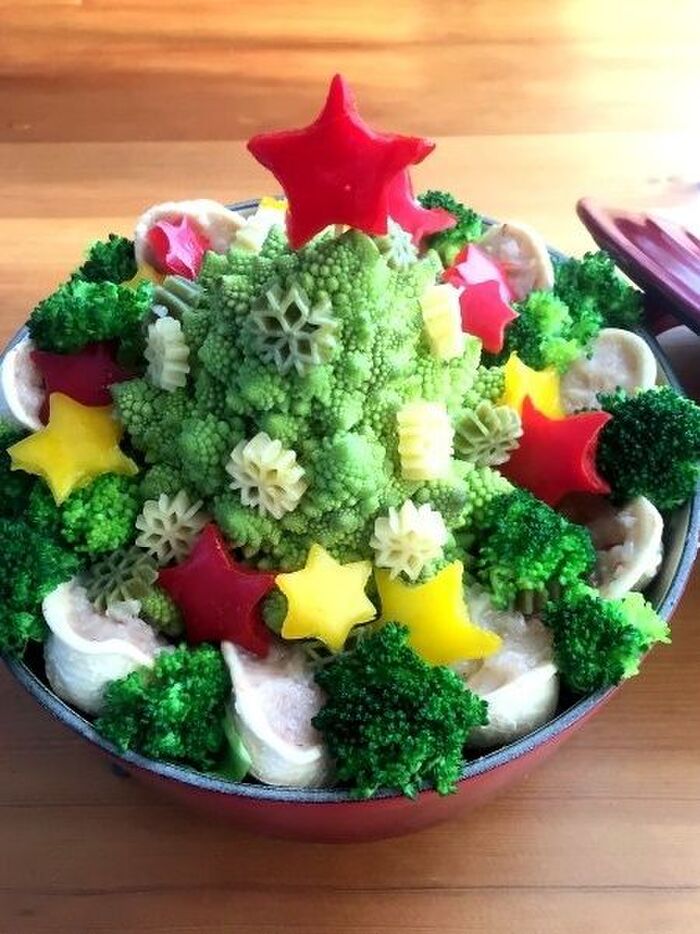 ツリーのロマネスコで!野菜たっぷりクリスマス鍋