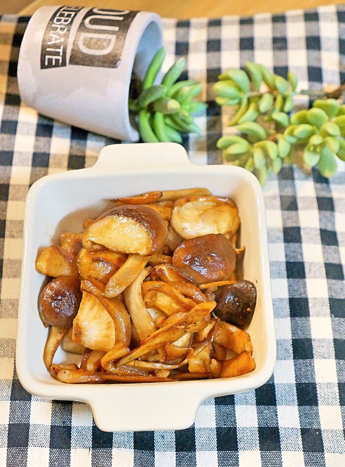 5分で出来ちゃう♪シンプルで旨くて簡単!椎茸丸ごと炒めのレシピ!