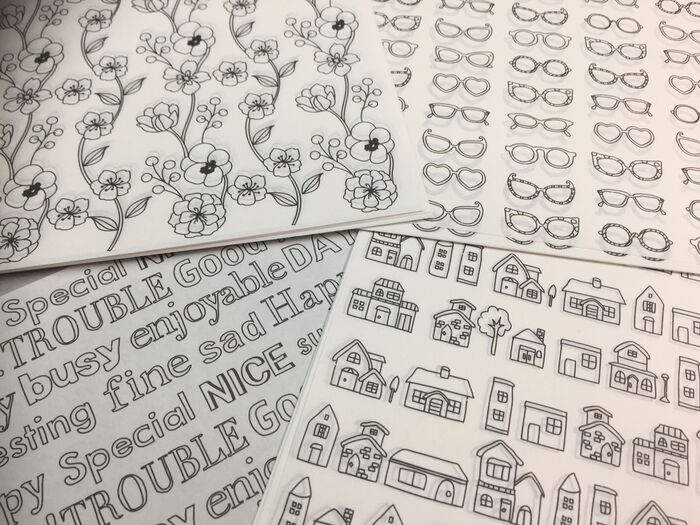 セリアの色が塗れる折り紙