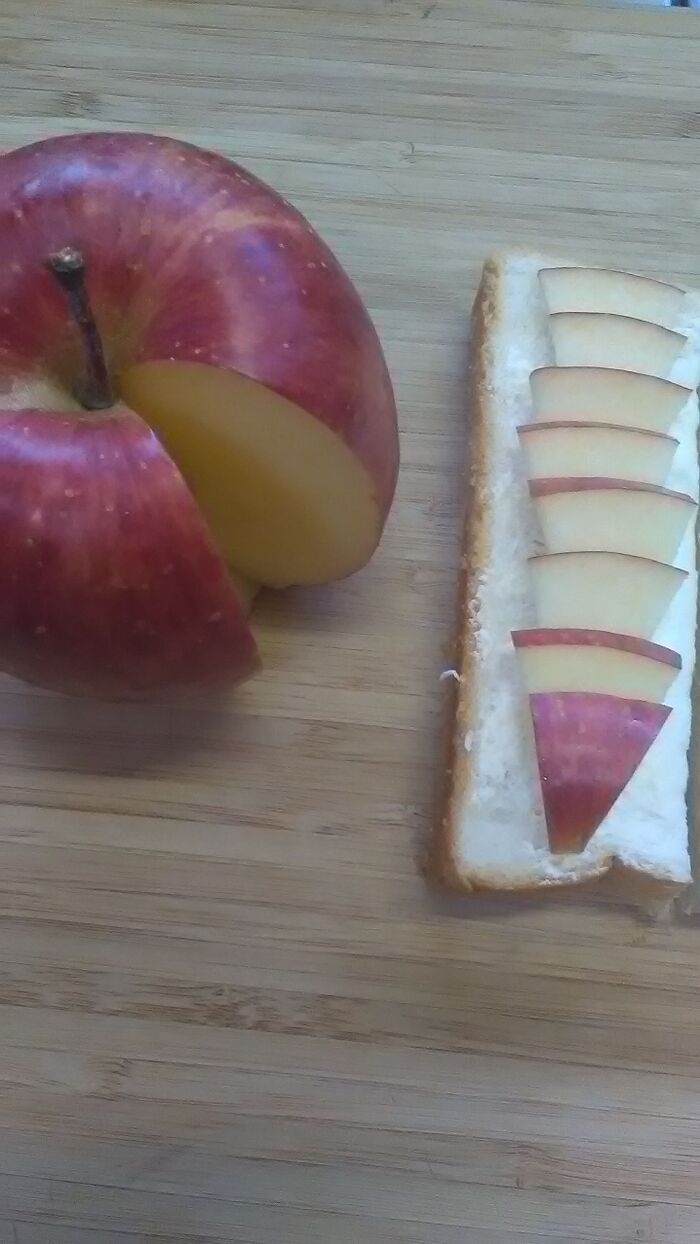 リンゴは食パンのサイズに