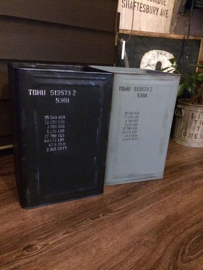 一斗缶を好きな色で塗ります