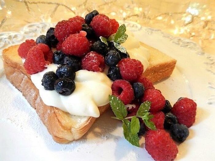 デザートにも♪ハチミツバターたっぷりマスカルポーネクリームトースト