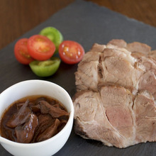 ソースまで絶品!赤ワインと舞茸でしっとりやわらか!ローストポーク