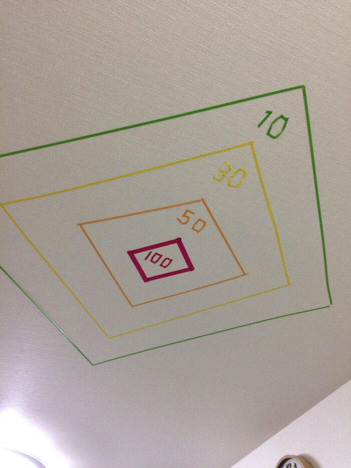 マステで的!おうちの中に遊び場を!