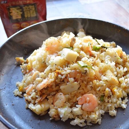 香龍でお家中華屋!金色シーフードチャーハン ★10分主食★