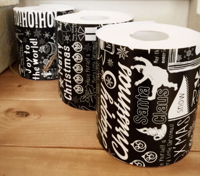 トイレットペーパーに巻いて、麻紐を結んだら完成♪